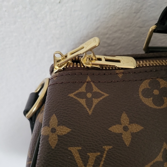 LOUIS VUITTON My LV World Tour Speedy Bandouliere with Black Trim - Picture 12 of 14